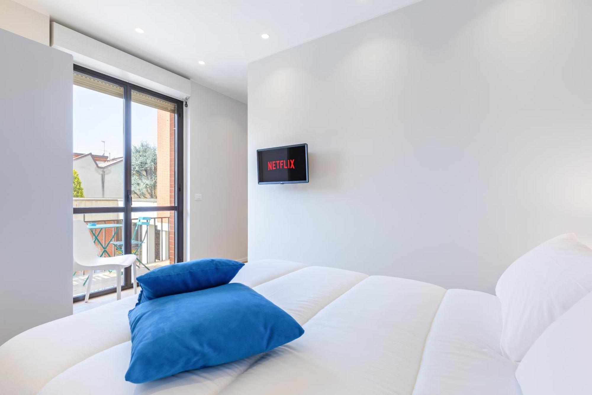 C8 Apartments Asti Luaran gambar