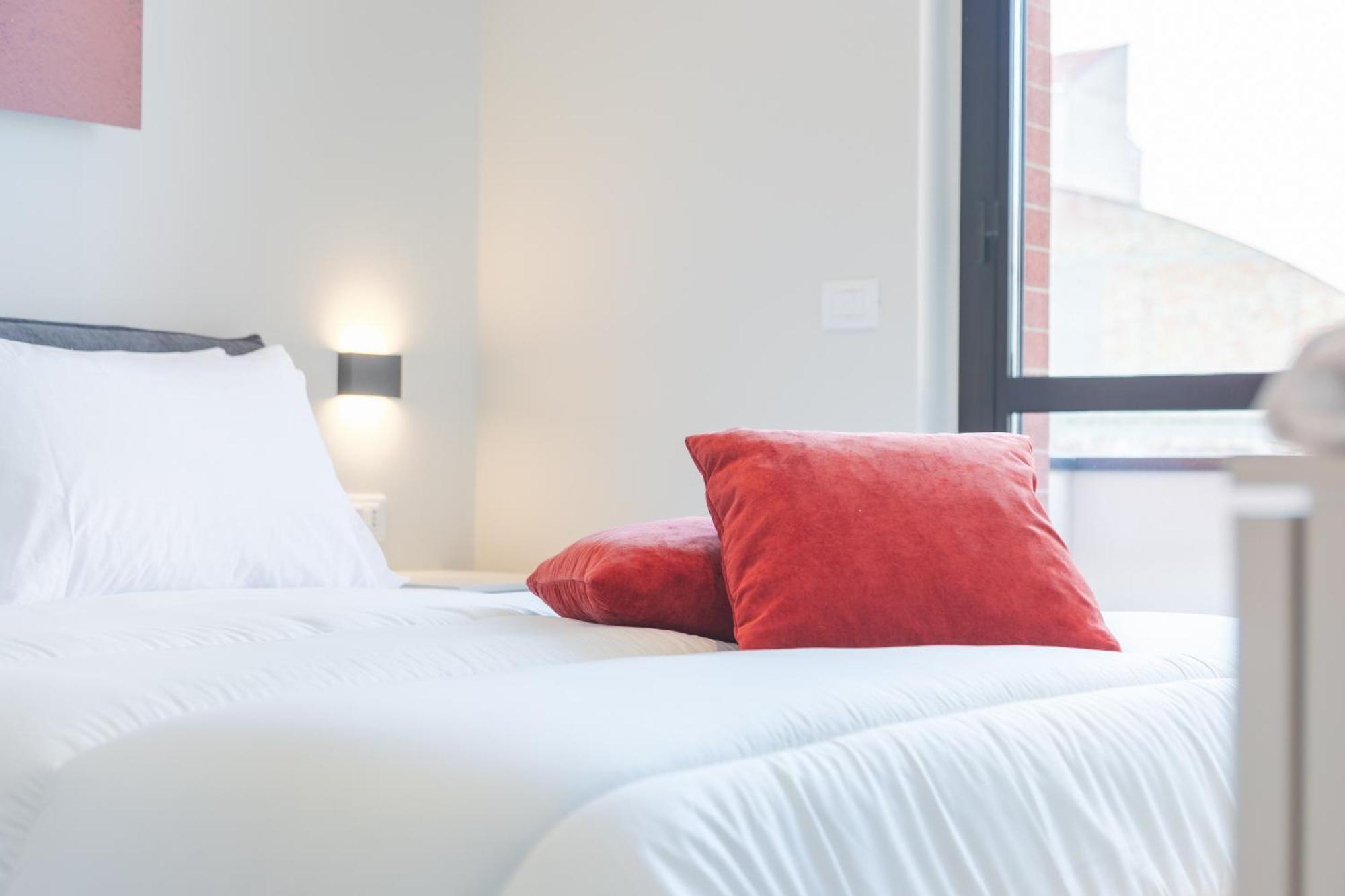 C8 Apartments Asti Luaran gambar