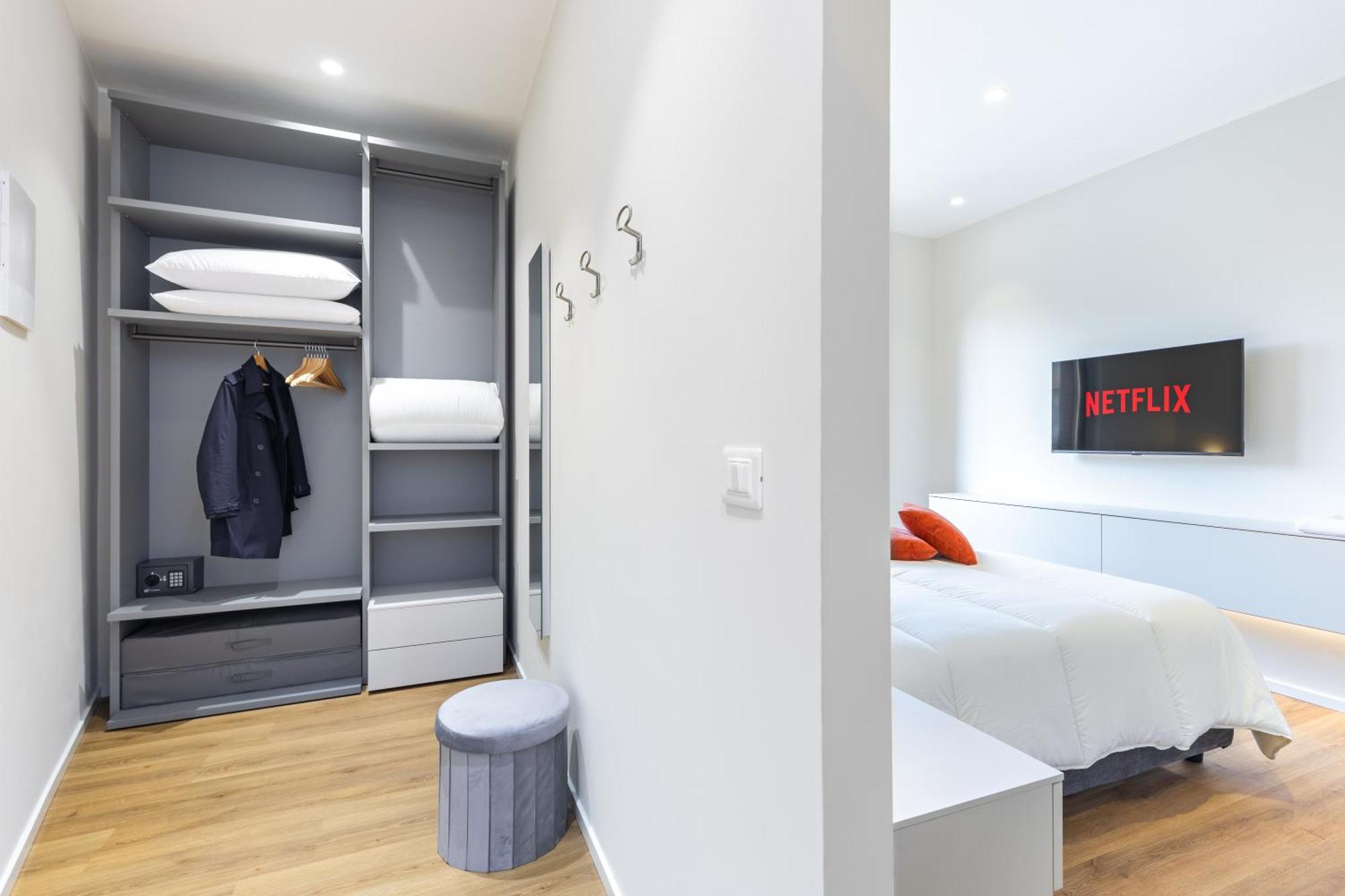 C8 Apartments Asti Luaran gambar